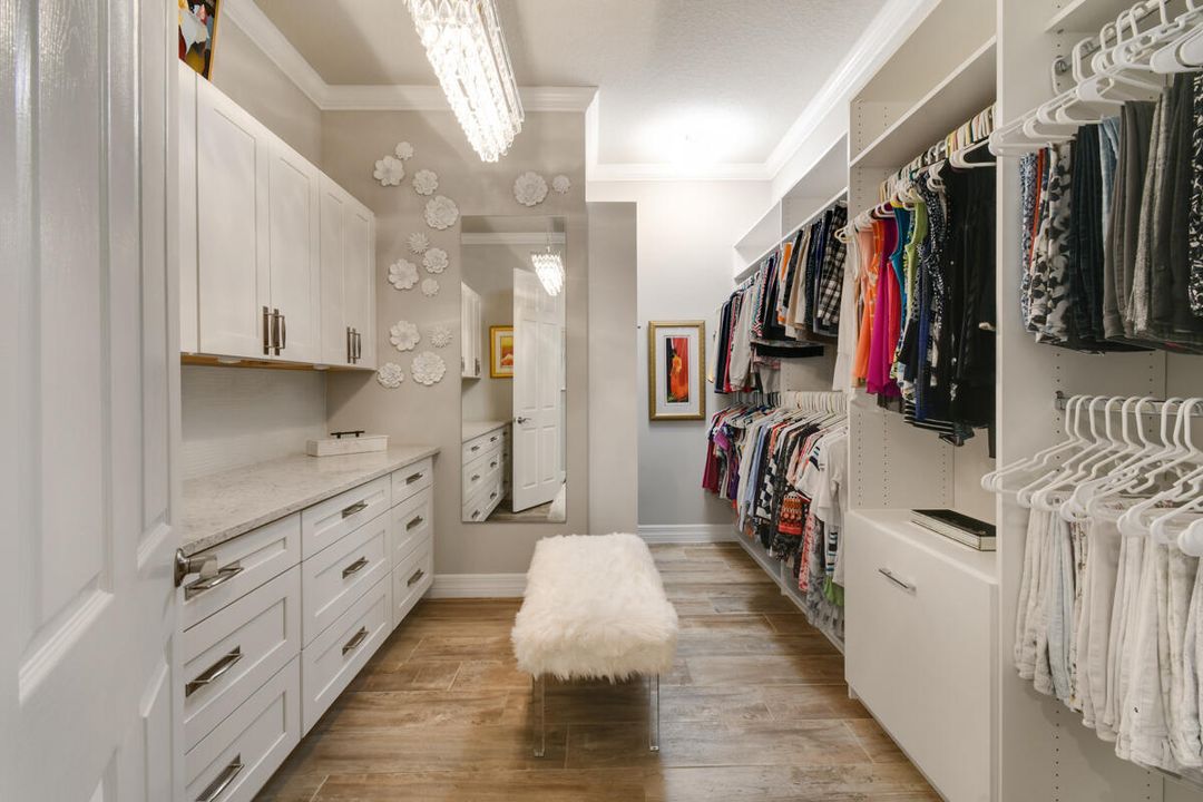 For Sale: $1,375,000 (4 beds, 3 baths, 3089 Square Feet)