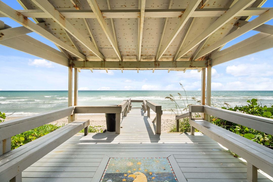 出租: $4,000 (2 贝兹, 2 浴室, 984 平方英尺)