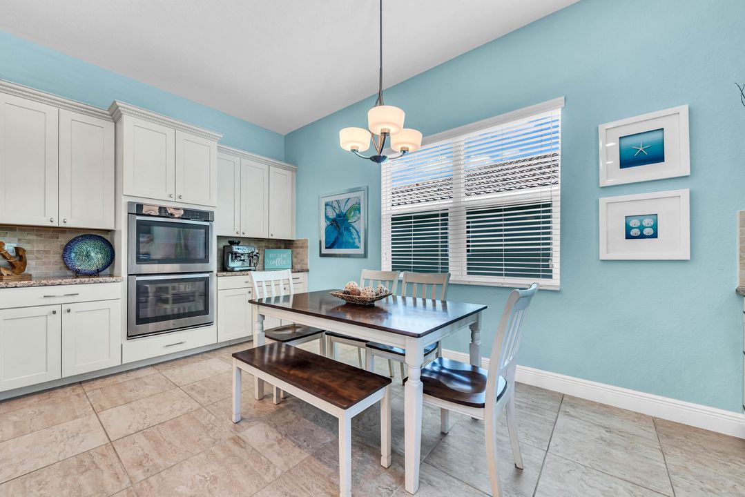 Activo con contrato: $1,199,000 (5 camas, 4 baños, 4343 Pies cuadrados)