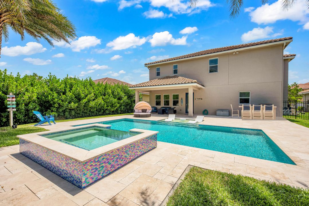 Activo con contrato: $1,199,000 (5 camas, 4 baños, 4343 Pies cuadrados)