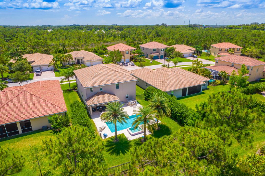 Activo con contrato: $1,199,000 (5 camas, 4 baños, 4343 Pies cuadrados)