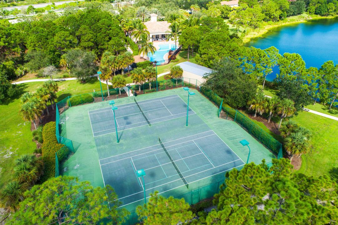 Activo con contrato: $1,199,000 (5 camas, 4 baños, 4343 Pies cuadrados)