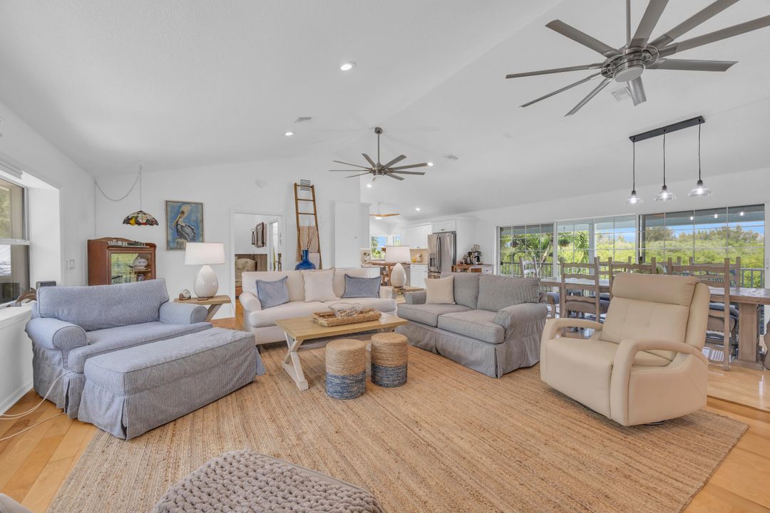 For Sale: $1,375,000 (4 beds, 3 baths, 2239 Square Feet)