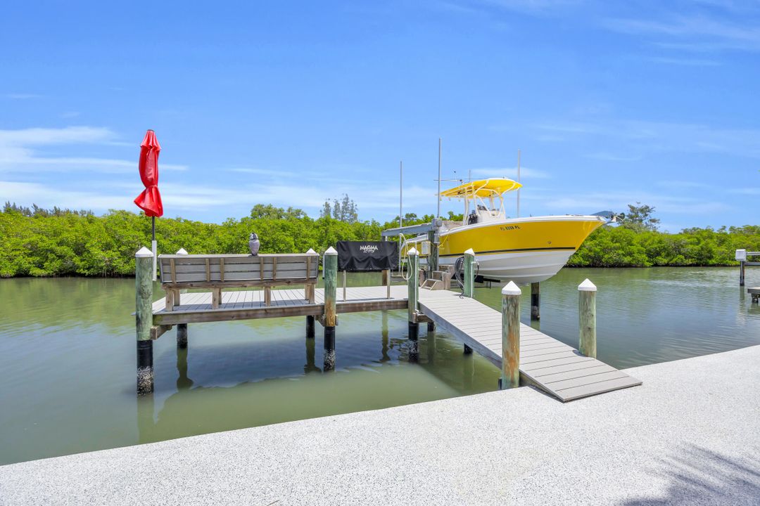 For Sale: $1,375,000 (4 beds, 3 baths, 2239 Square Feet)