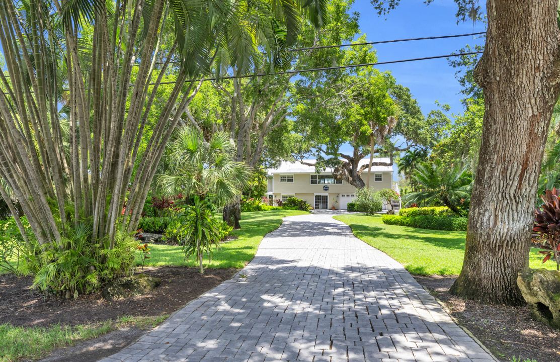 For Sale: $1,375,000 (4 beds, 3 baths, 2239 Square Feet)