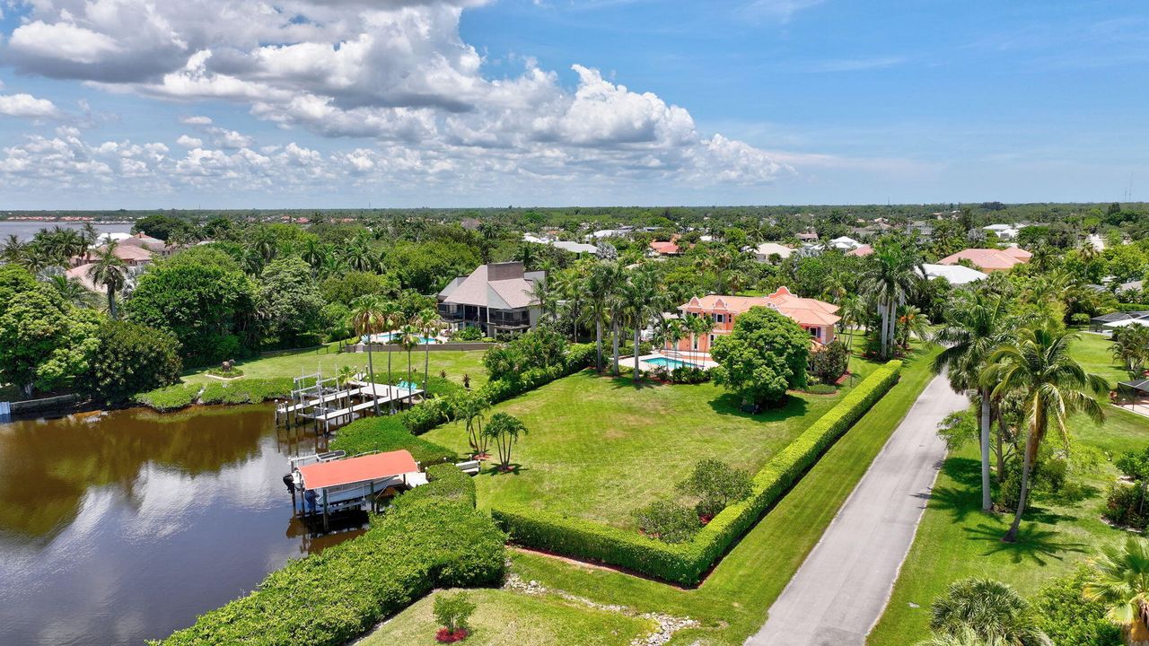 For Sale: $3,199,000 (5 beds, 3 baths, 4530 Square Feet)