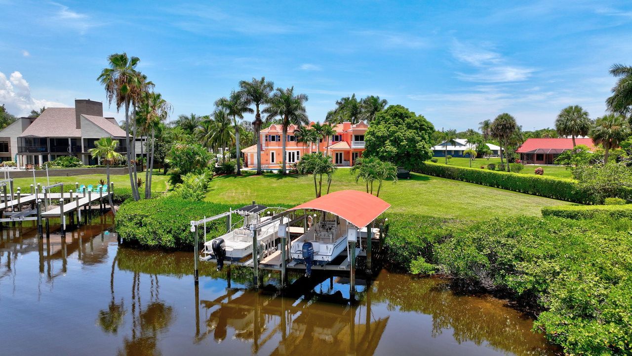 For Sale: $3,199,000 (5 beds, 3 baths, 4530 Square Feet)