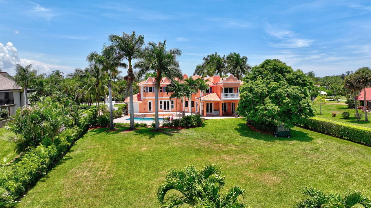 For Sale: $3,199,000 (5 beds, 3 baths, 4530 Square Feet)