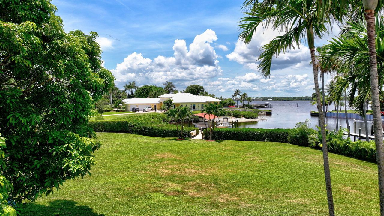 For Sale: $3,199,000 (5 beds, 3 baths, 4530 Square Feet)