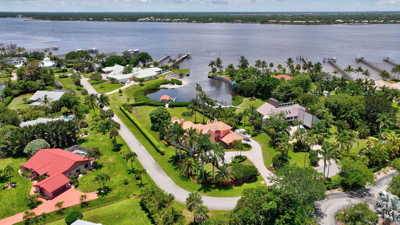 For Sale: $3,199,000 (5 beds, 3 baths, 4530 Square Feet)