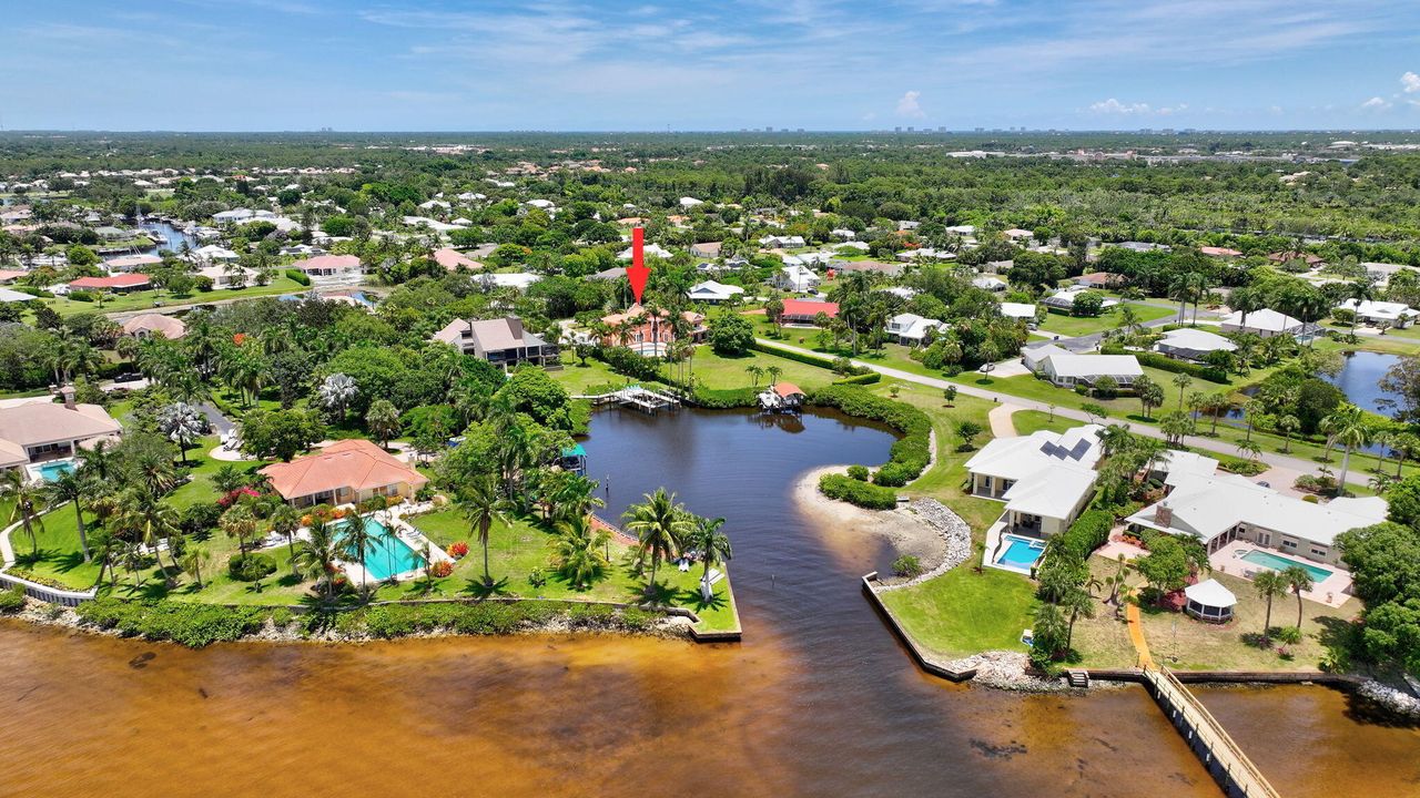 For Sale: $3,199,000 (5 beds, 3 baths, 4530 Square Feet)