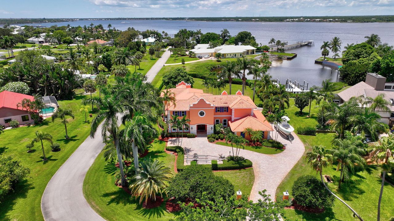 For Sale: $3,199,000 (5 beds, 3 baths, 4530 Square Feet)