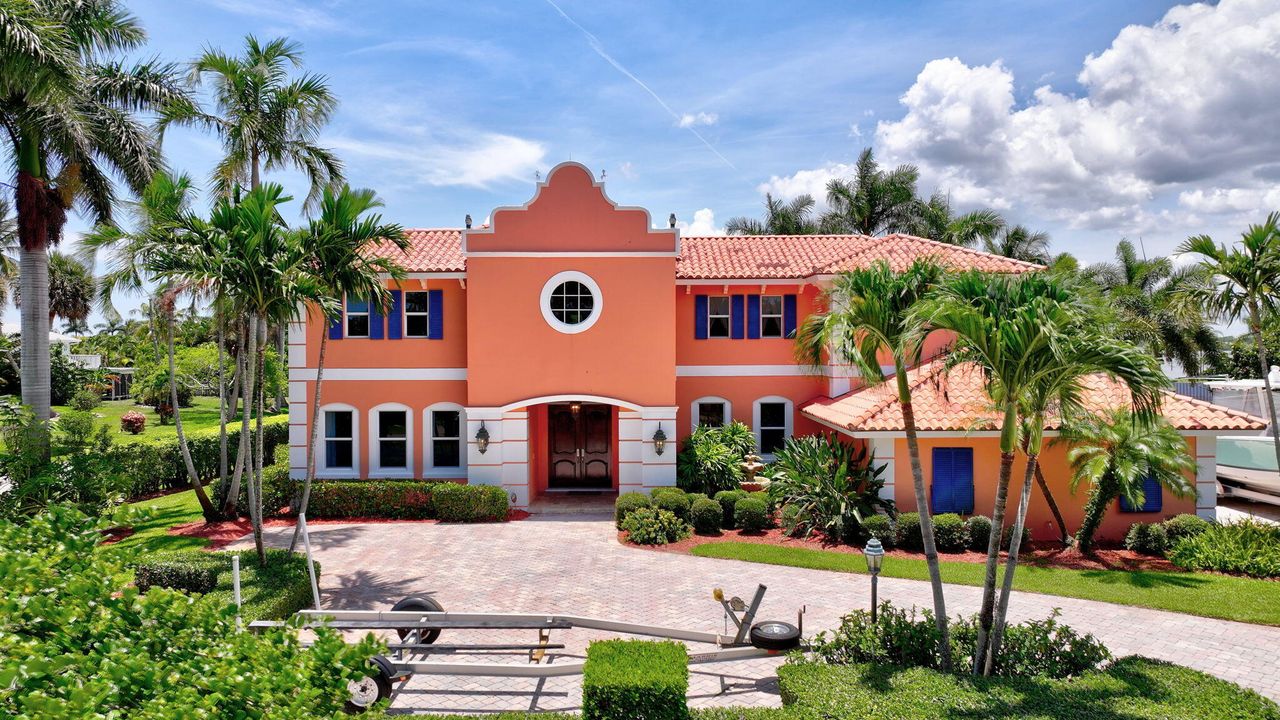 For Sale: $3,199,000 (5 beds, 3 baths, 4530 Square Feet)