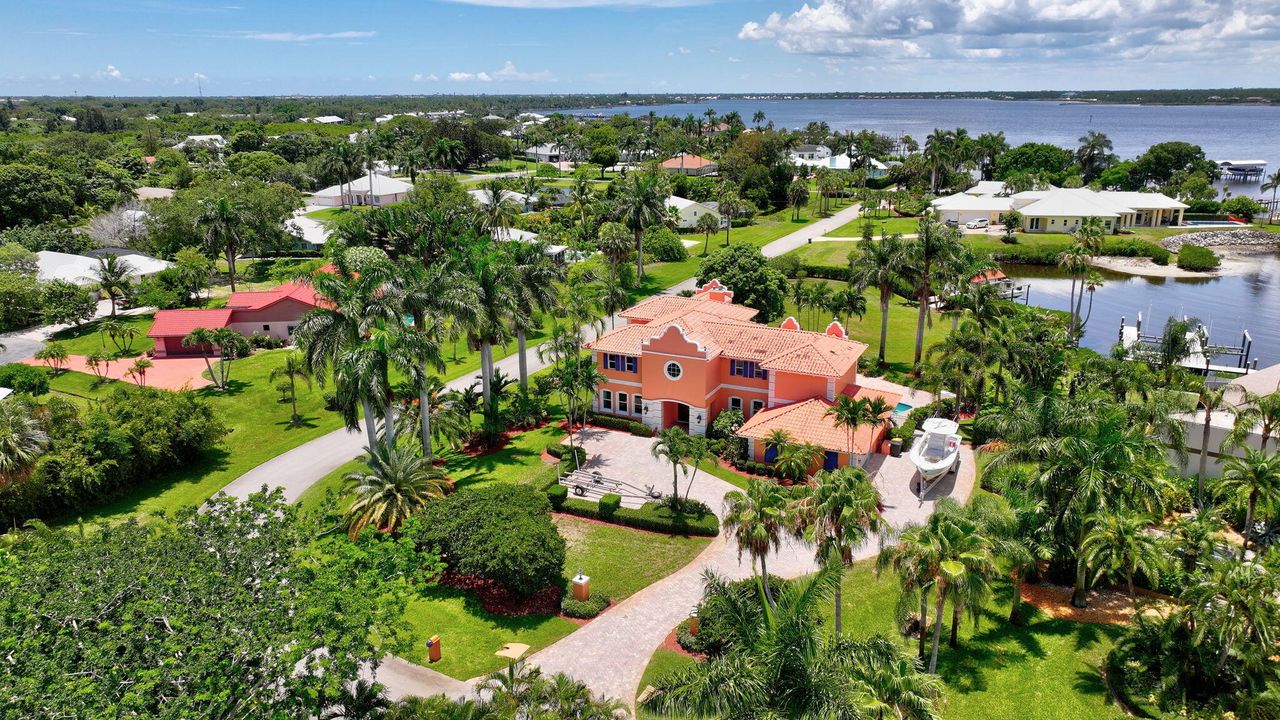 For Sale: $3,199,000 (5 beds, 3 baths, 4530 Square Feet)