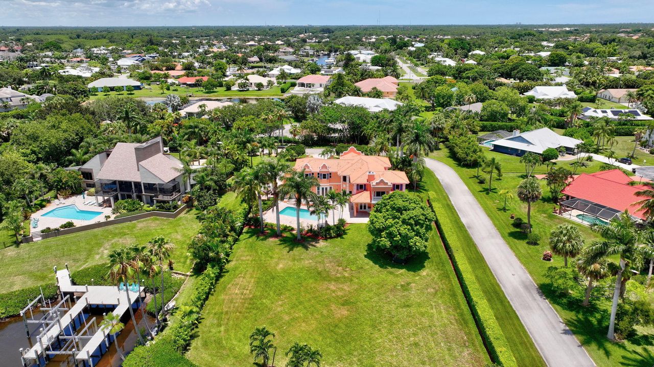 For Sale: $3,199,000 (5 beds, 3 baths, 4530 Square Feet)