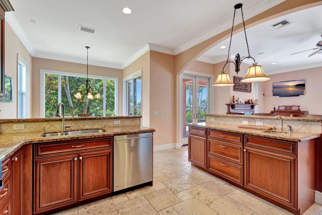 For Sale: $3,199,000 (5 beds, 3 baths, 4530 Square Feet)