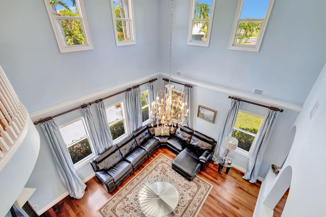 For Sale: $3,199,000 (5 beds, 3 baths, 4530 Square Feet)