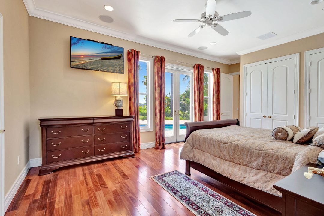 For Sale: $3,199,000 (5 beds, 3 baths, 4530 Square Feet)