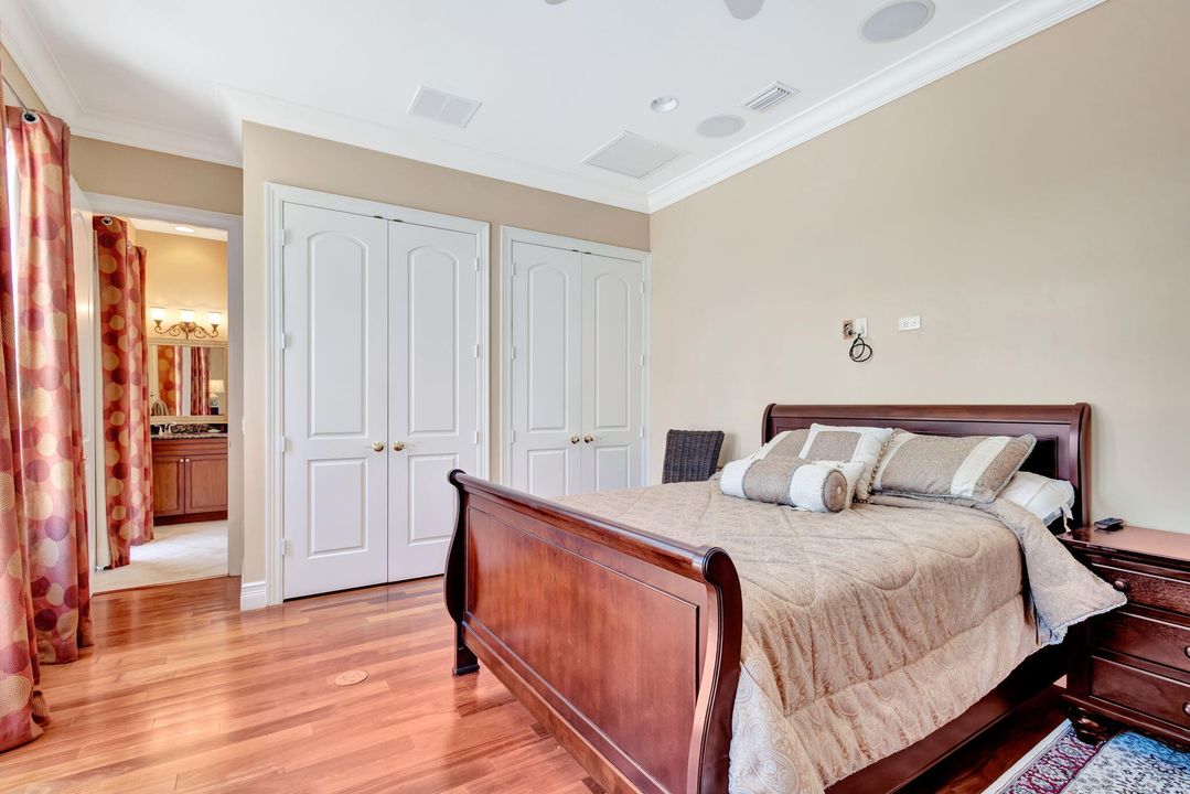 For Sale: $3,199,000 (5 beds, 3 baths, 4530 Square Feet)