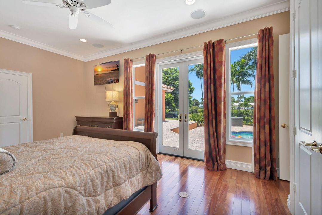 For Sale: $3,199,000 (5 beds, 3 baths, 4530 Square Feet)