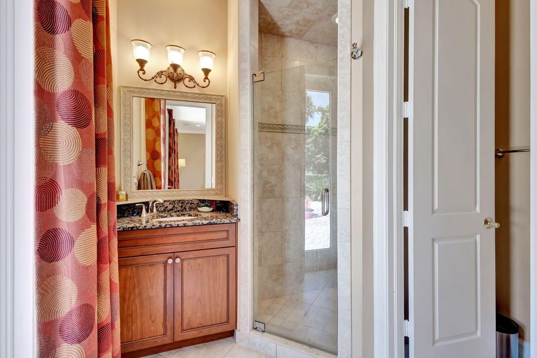 For Sale: $3,199,000 (5 beds, 3 baths, 4530 Square Feet)