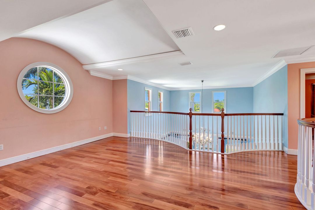 For Sale: $3,199,000 (5 beds, 3 baths, 4530 Square Feet)