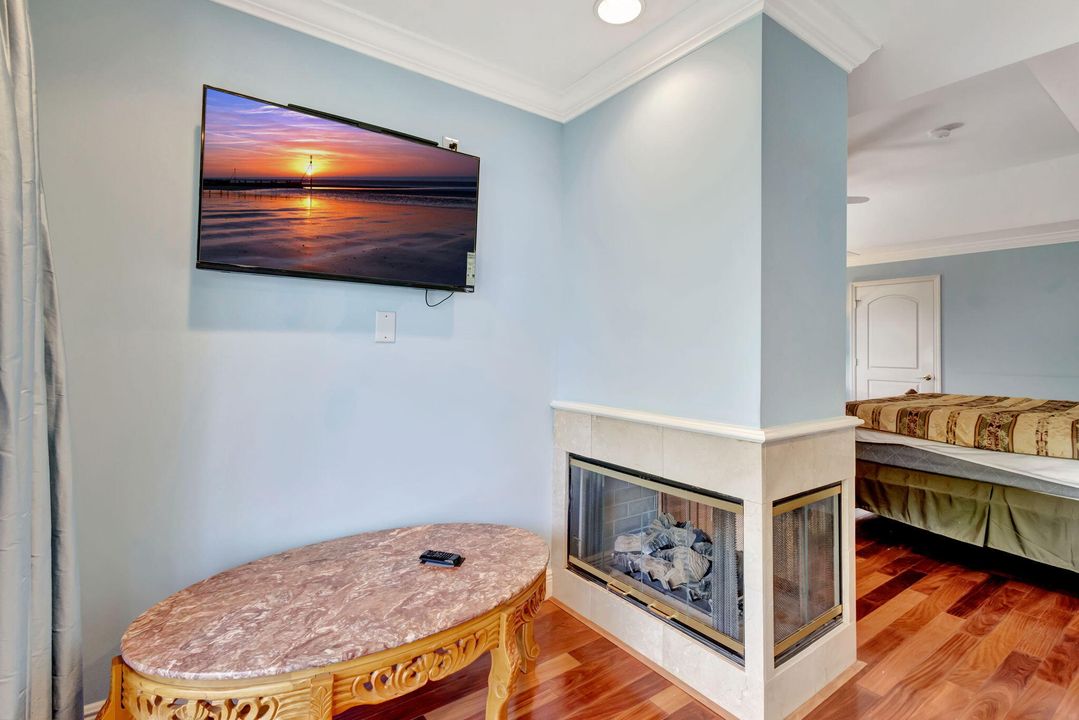 For Sale: $3,199,000 (5 beds, 3 baths, 4530 Square Feet)