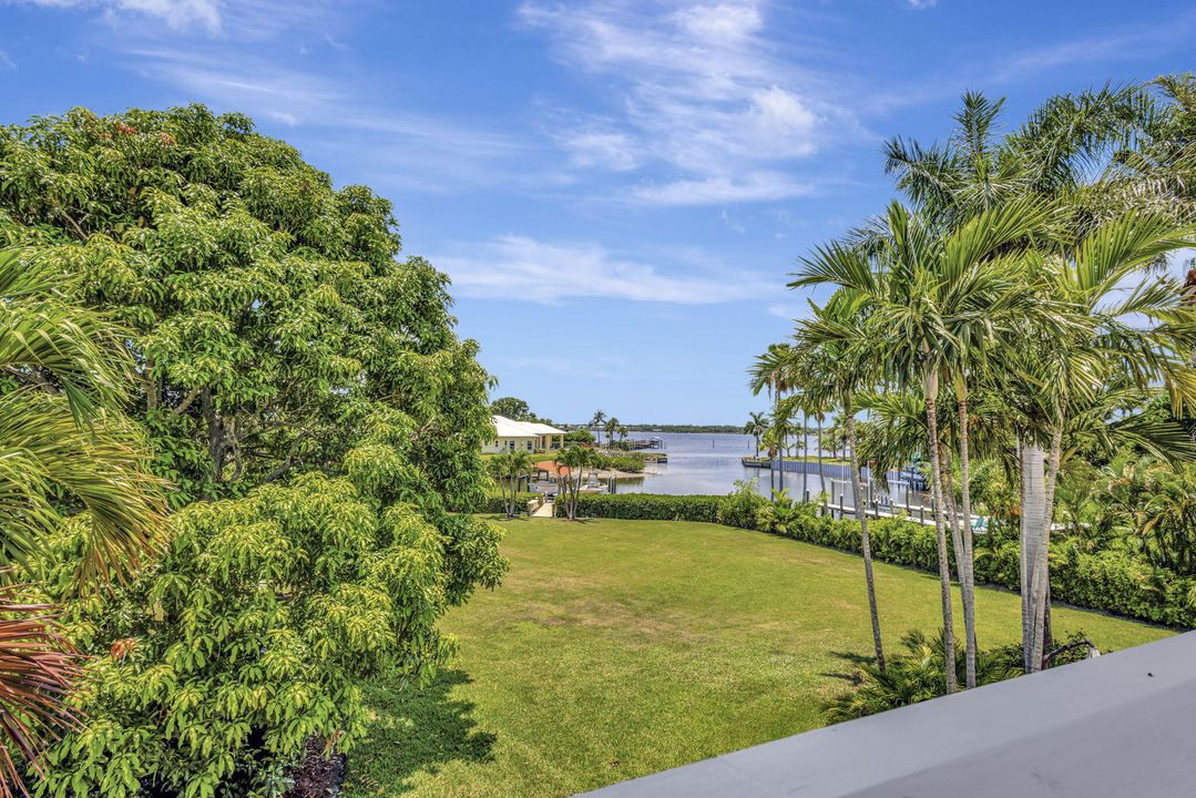 For Sale: $3,199,000 (5 beds, 3 baths, 4530 Square Feet)