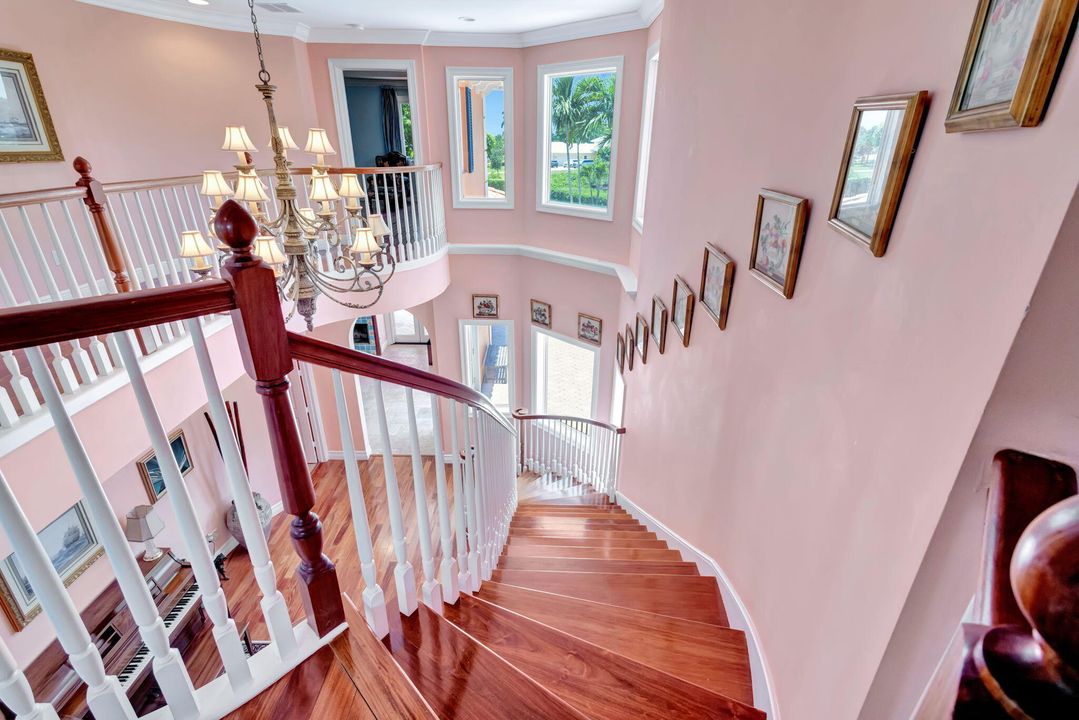 For Sale: $3,199,000 (5 beds, 3 baths, 4530 Square Feet)