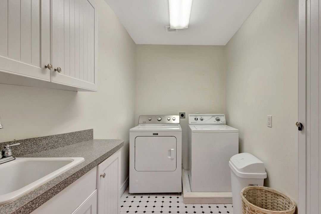 For Sale: $3,199,000 (5 beds, 3 baths, 4530 Square Feet)