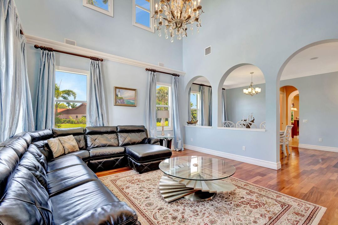 For Sale: $3,199,000 (5 beds, 3 baths, 4530 Square Feet)