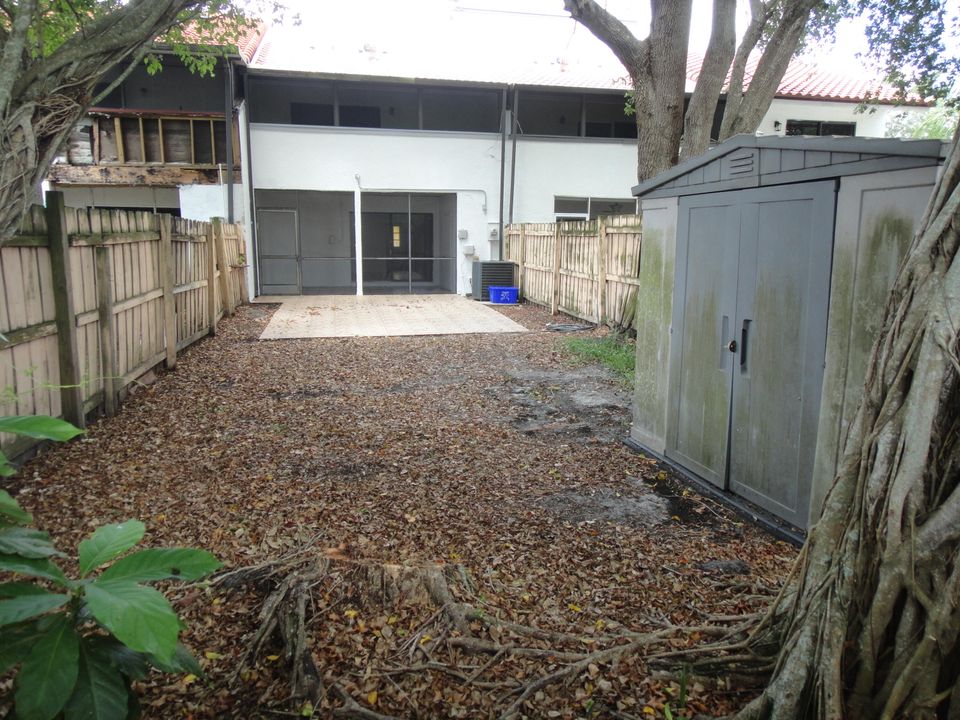 合同活跃: $339,000 (2 贝兹, 2 浴室, 1698 平方英尺)