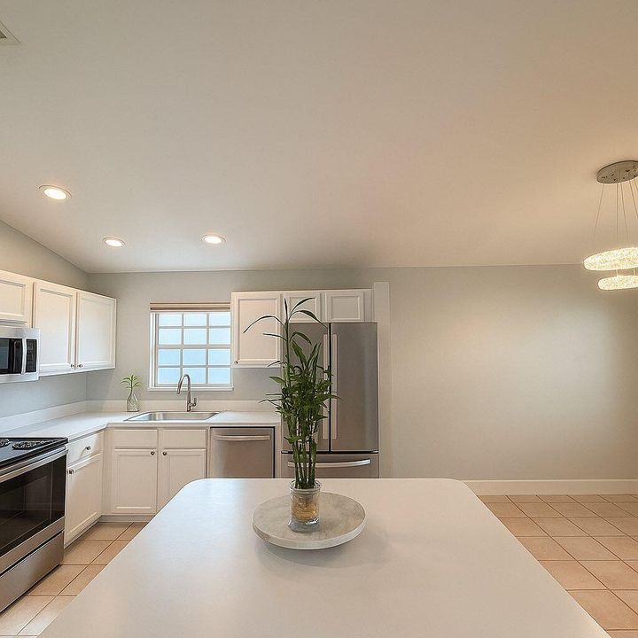 For Sale: $239,900 (2 beds, 2 baths, 1029 Square Feet)