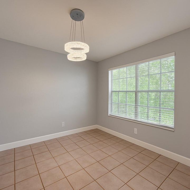 For Sale: $239,900 (2 beds, 2 baths, 1029 Square Feet)