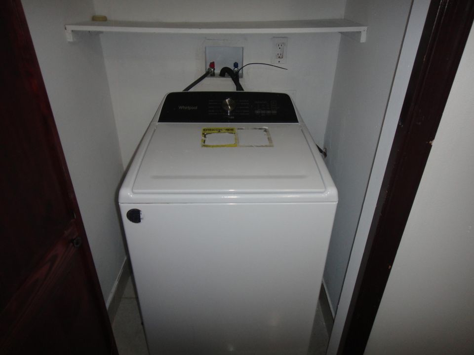 合同活跃: $339,000 (2 贝兹, 2 浴室, 1698 平方英尺)