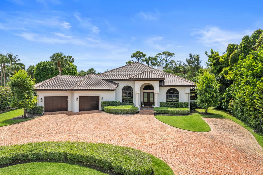 Vendido Recientemente: $2,250,000 (3 camas, 2 baños, 3480 Pies cuadrados)