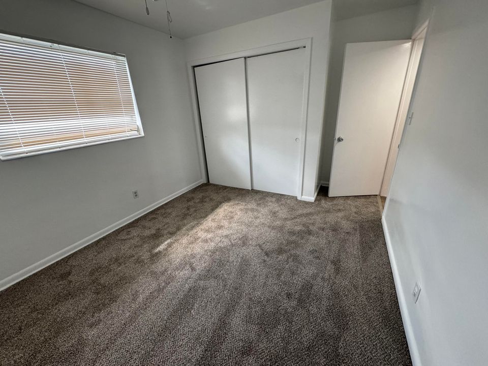 合同活跃: $170,000 (2 贝兹, 1 浴室, 775 平方英尺)