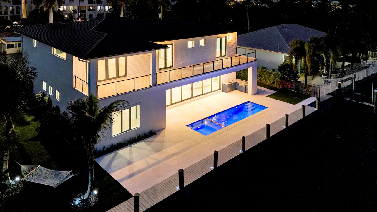 En Venta: $5,480,000 (5 camas, 7 baños, 4621 Pies cuadrados)