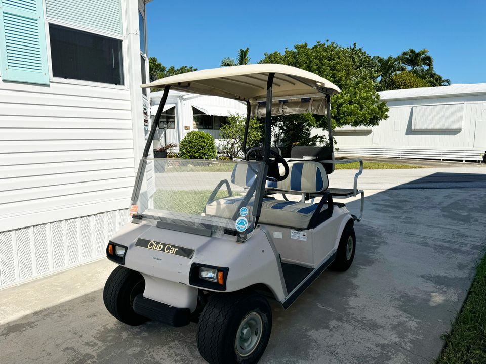 待售: $735,000 (2 贝兹, 1 浴室, 1032 平方英尺)