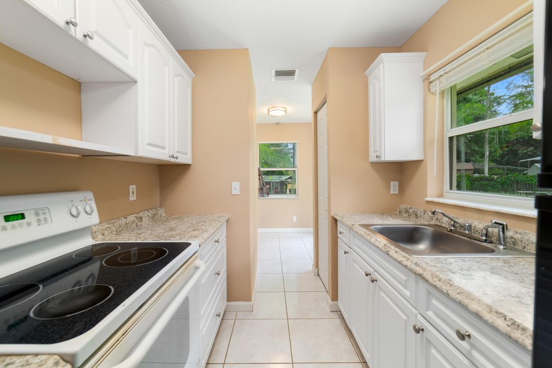 合同活跃: $649,999 (4 贝兹, 3 浴室, 2626 平方英尺)