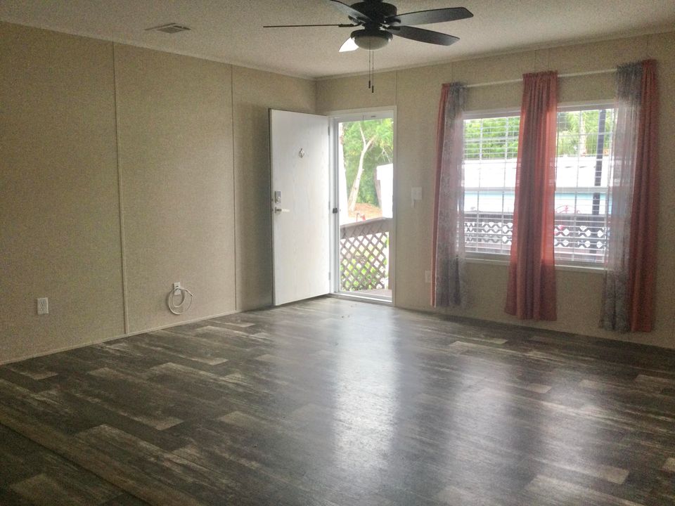 En Venta: $89,900 (3 camas, 2 baños, 1040 Pies cuadrados)