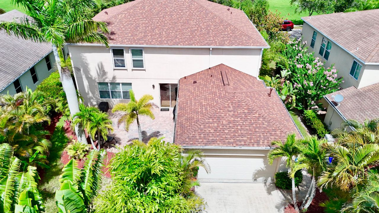 For Sale: $549,900 (5 beds, 3 baths, 3750 Square Feet)