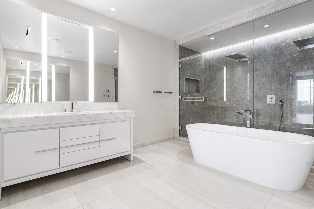 Под контрактом: $2,950,000 (2 спален, 3 ванн, 2588 Квадратных фут)