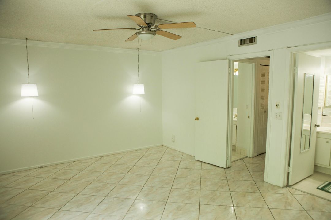 合同活跃: $119,500 (1 贝兹, 1 浴室, 702 平方英尺)