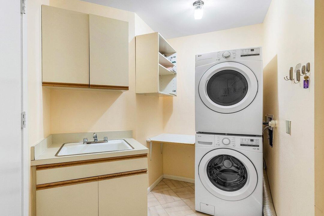 На продажу: $1,400,000 (3 спален, 3 ванн, 2520 Квадратных фут)