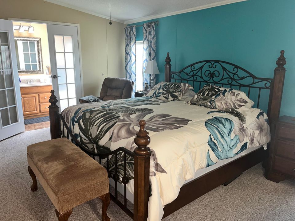 Active With Contract: $148,000 (3 beds, 2 baths, 1510 Square Feet)