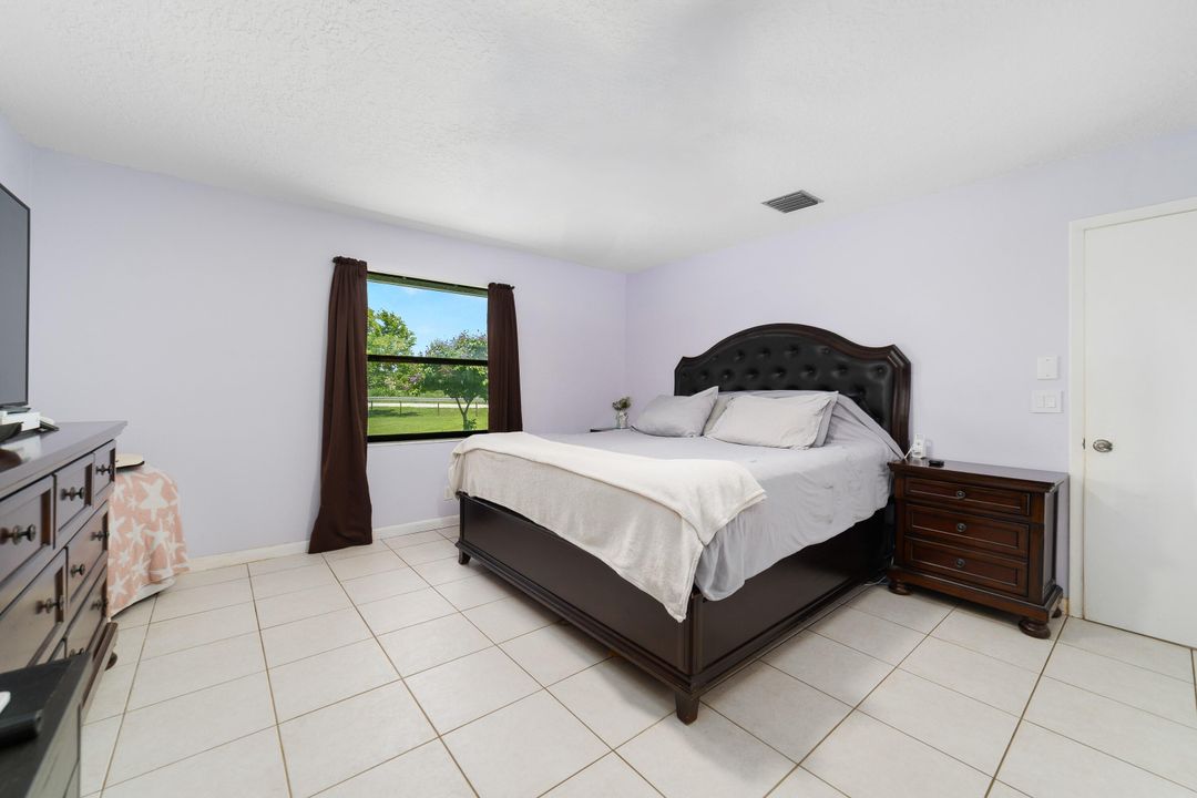 合同活跃: $649,999 (4 贝兹, 3 浴室, 2626 平方英尺)