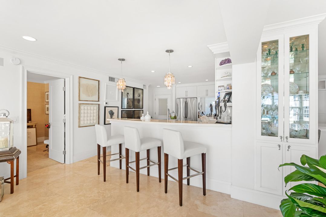 На продажу: $1,500,000 (2 спален, 2 ванн, 2244 Квадратных фут)