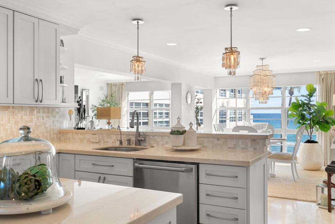 На продажу: $1,500,000 (2 спален, 2 ванн, 2244 Квадратных фут)