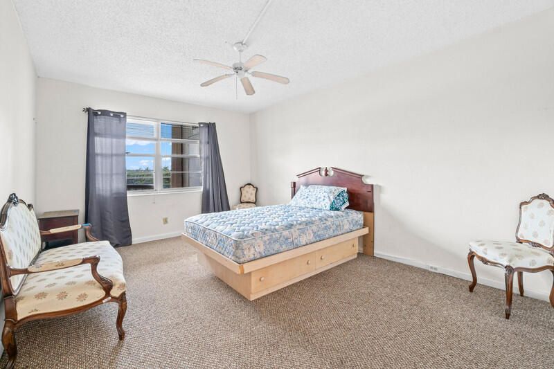 待售: $110,000 (2 贝兹, 1 浴室, 861 平方英尺)